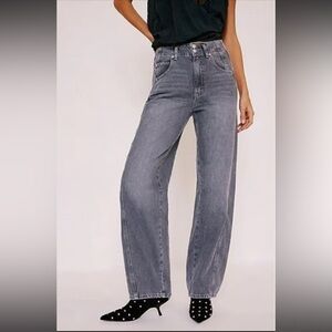 EUC We The Free Aster Straight-Leg Jeans 28 - runs like a 26